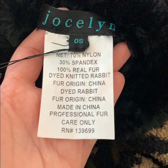 NEW Jocelyn Heart Black and Red Beanie Fur Hat - Picture 8 of 9